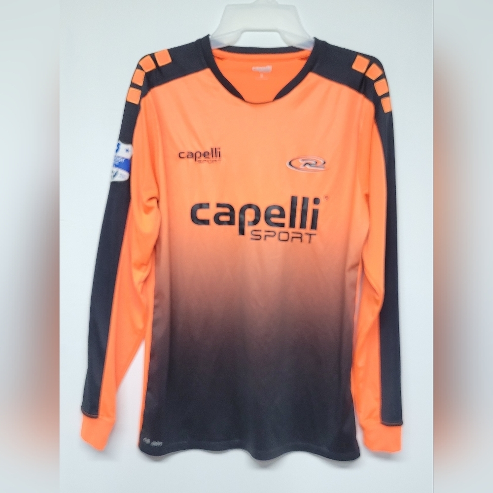 NWOT Capelli Sport Long Sleeve Smooth Feel Men's Top S